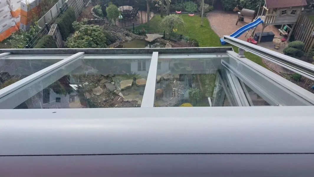 Glasdachreinigung und Wintergartenreinigung nach dem Einsatz durch DIORA